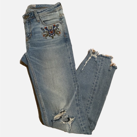 Z A R A | Distressed jeans - Picture 1 of 3